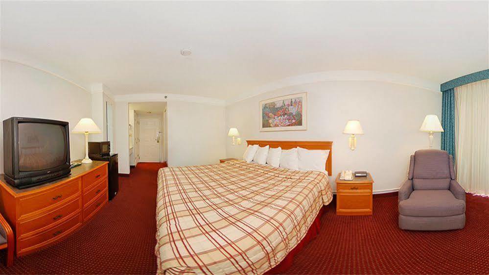 N - Merchant Drive By Ihg